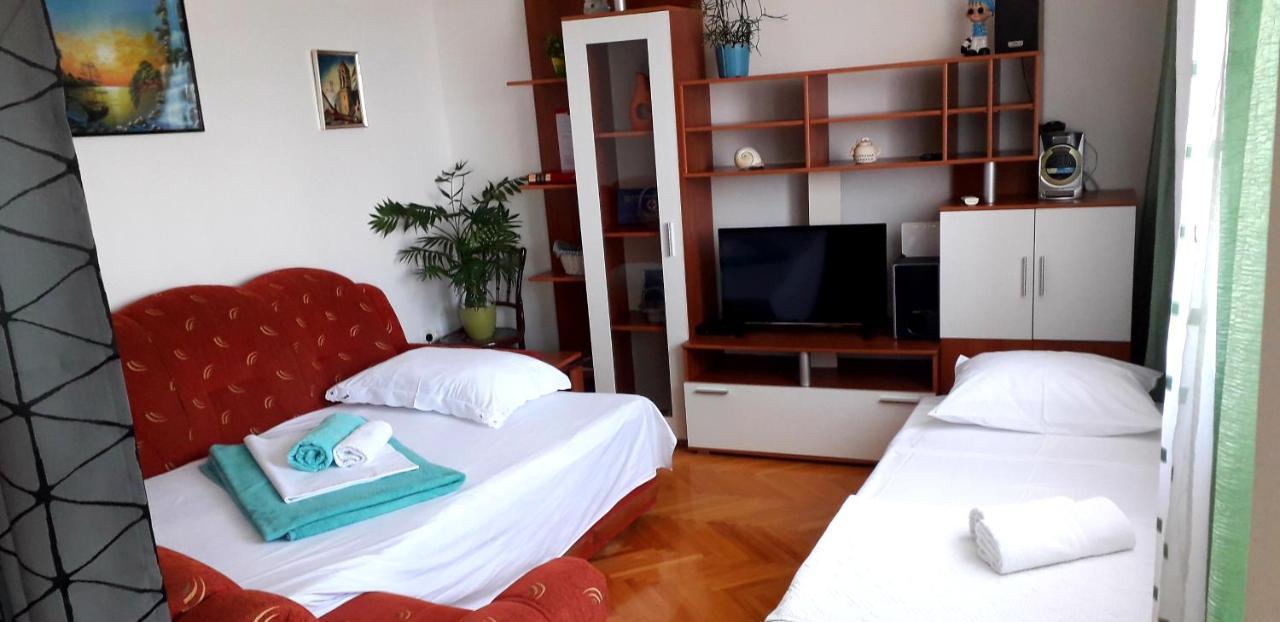 Mateo Apartment Дуги Рат Екстериор снимка