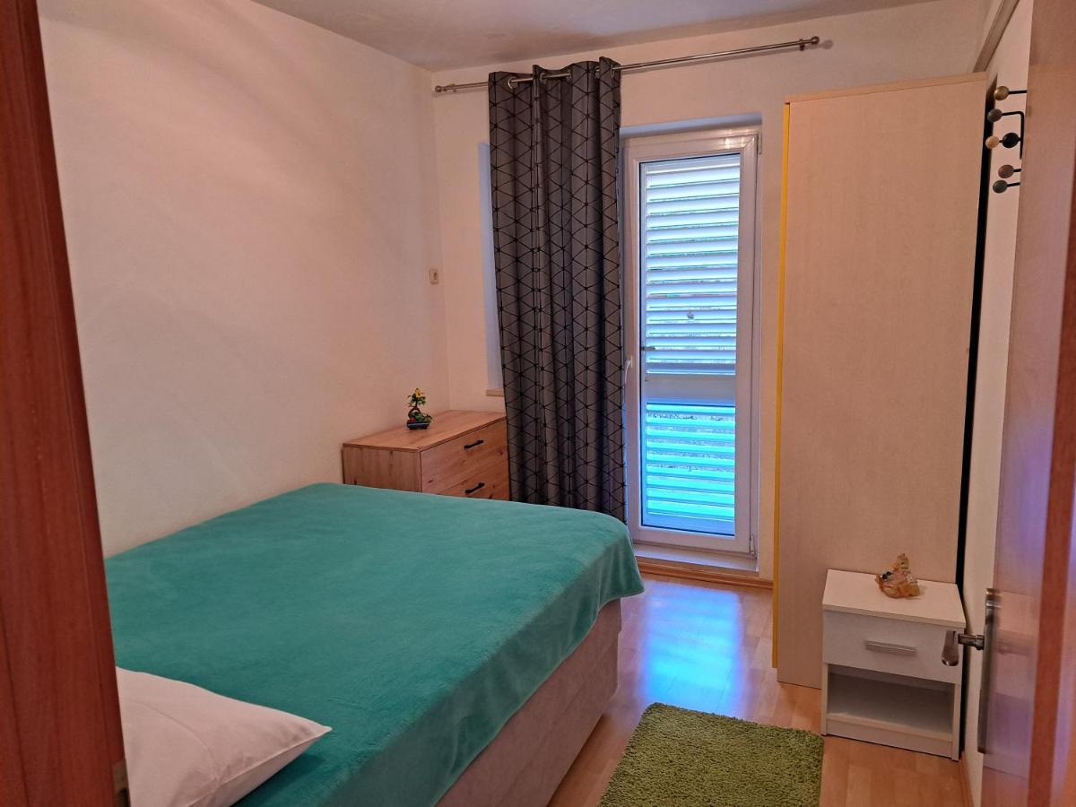 Mateo Apartment Дуги Рат Екстериор снимка